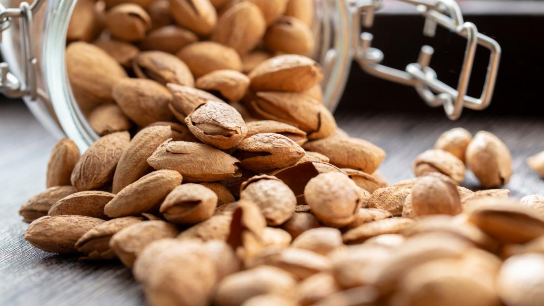 Almonds: A Nutritious Snack for Heart Health